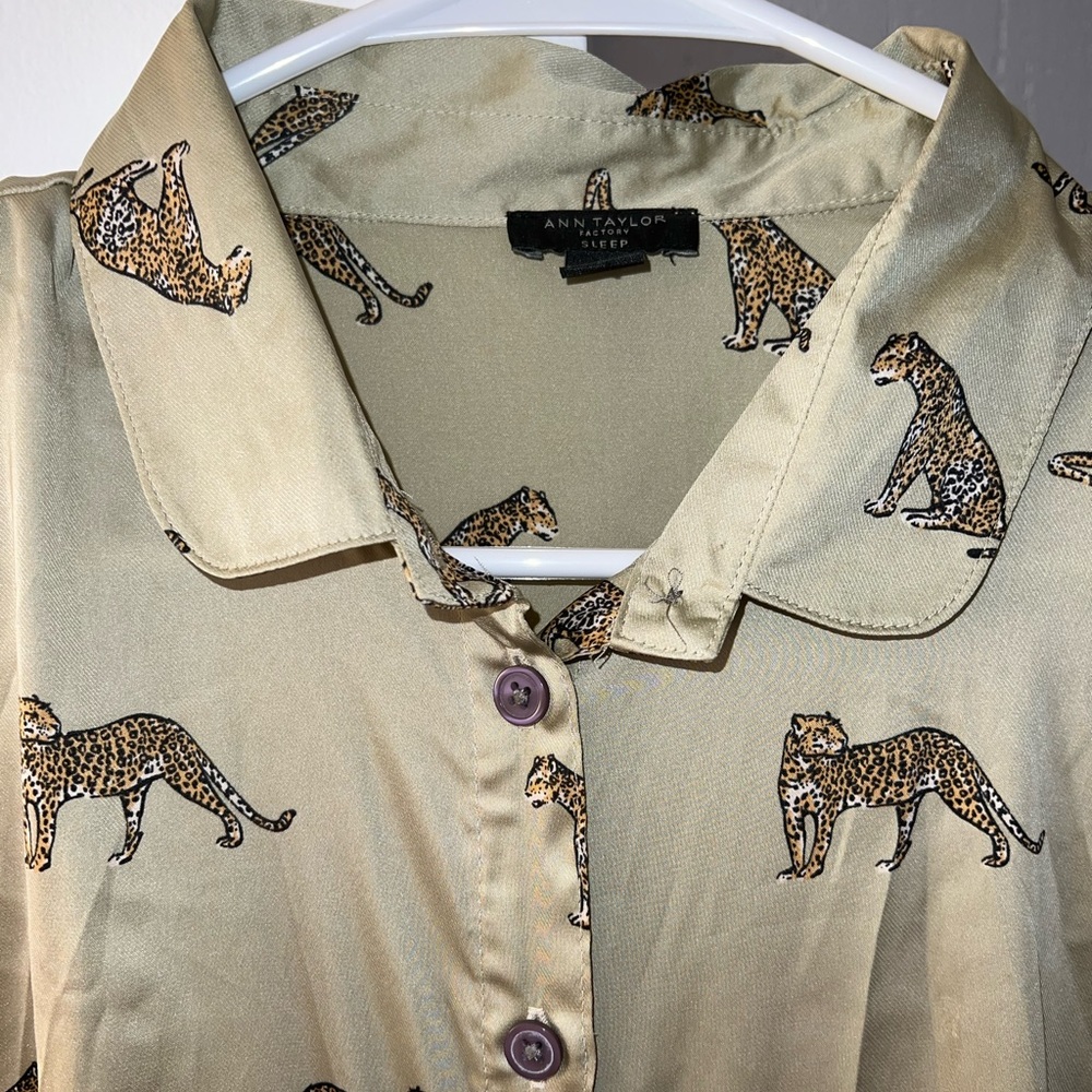 RARE MODERN Ann Taylor leopard pajama set in long sleeve and crop pants